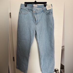 Abercrombie & Fitch 90s Straight Denim (BRAND NEW)